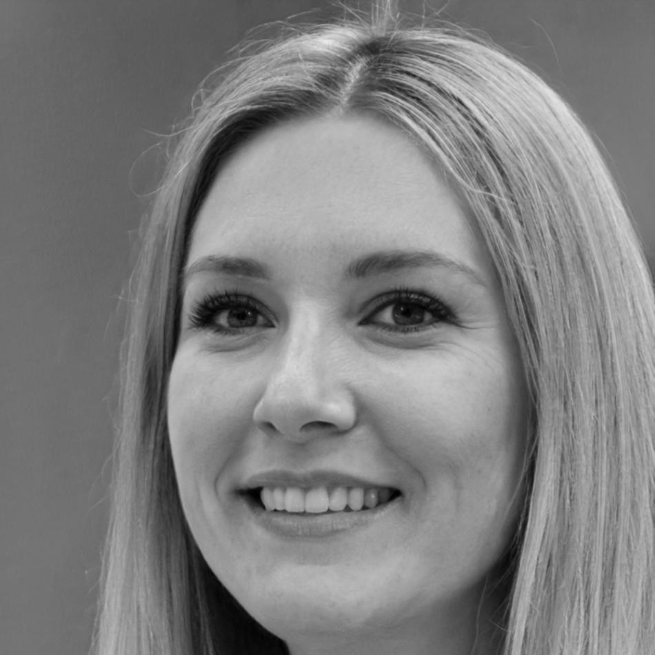 Portrait d'Émilie Berger, analyste financière senior